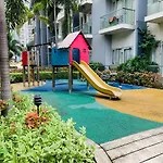 One Palm Tree Villas Condominium - Studio 5Th Fl With Balcony - Across Terminal 3 Airport