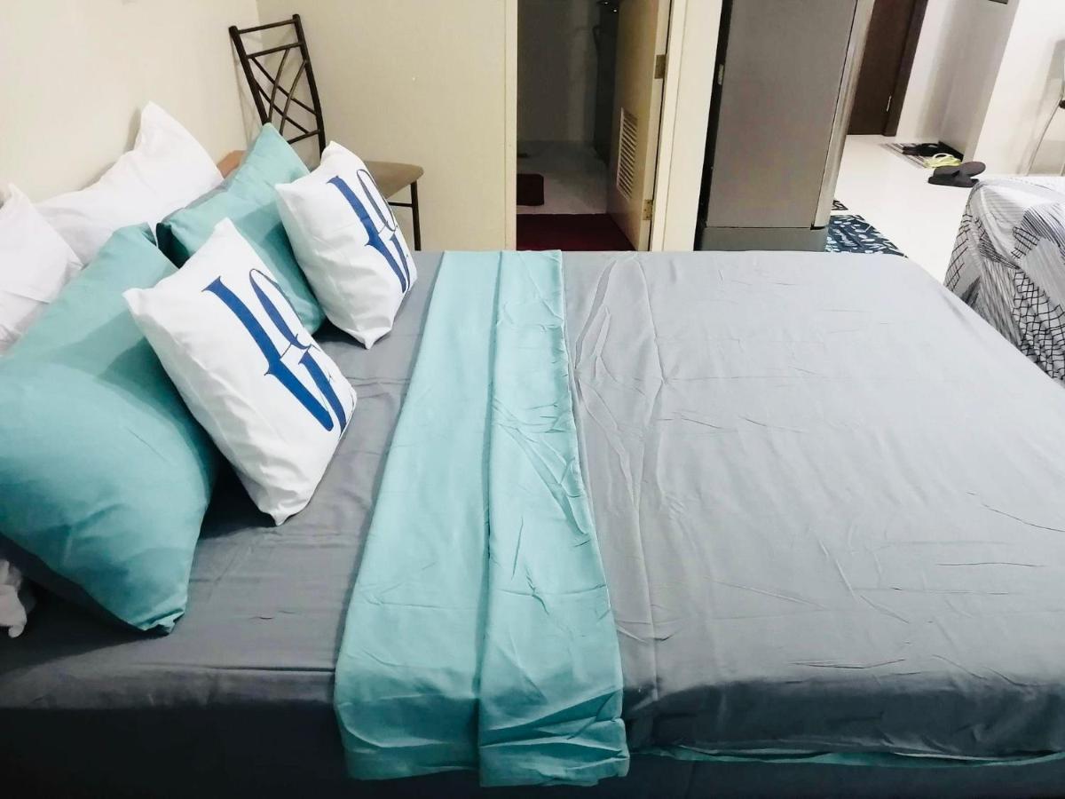 Apartment One Palm Tree - 5th Fl With Balcony - Across Terminal 3 Airport *
